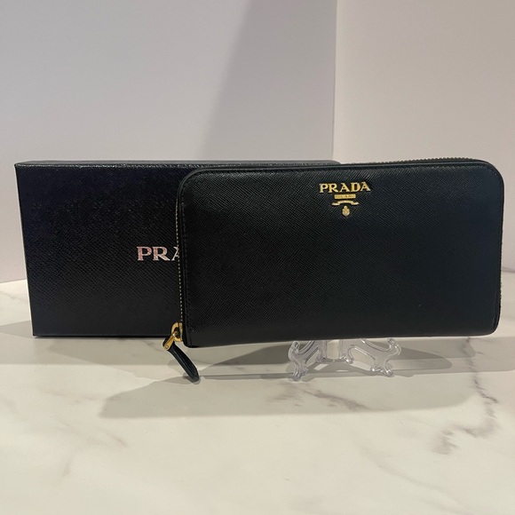 Authentic Prada Saffiano Black Zippy Wallet - Picture 3 of 9